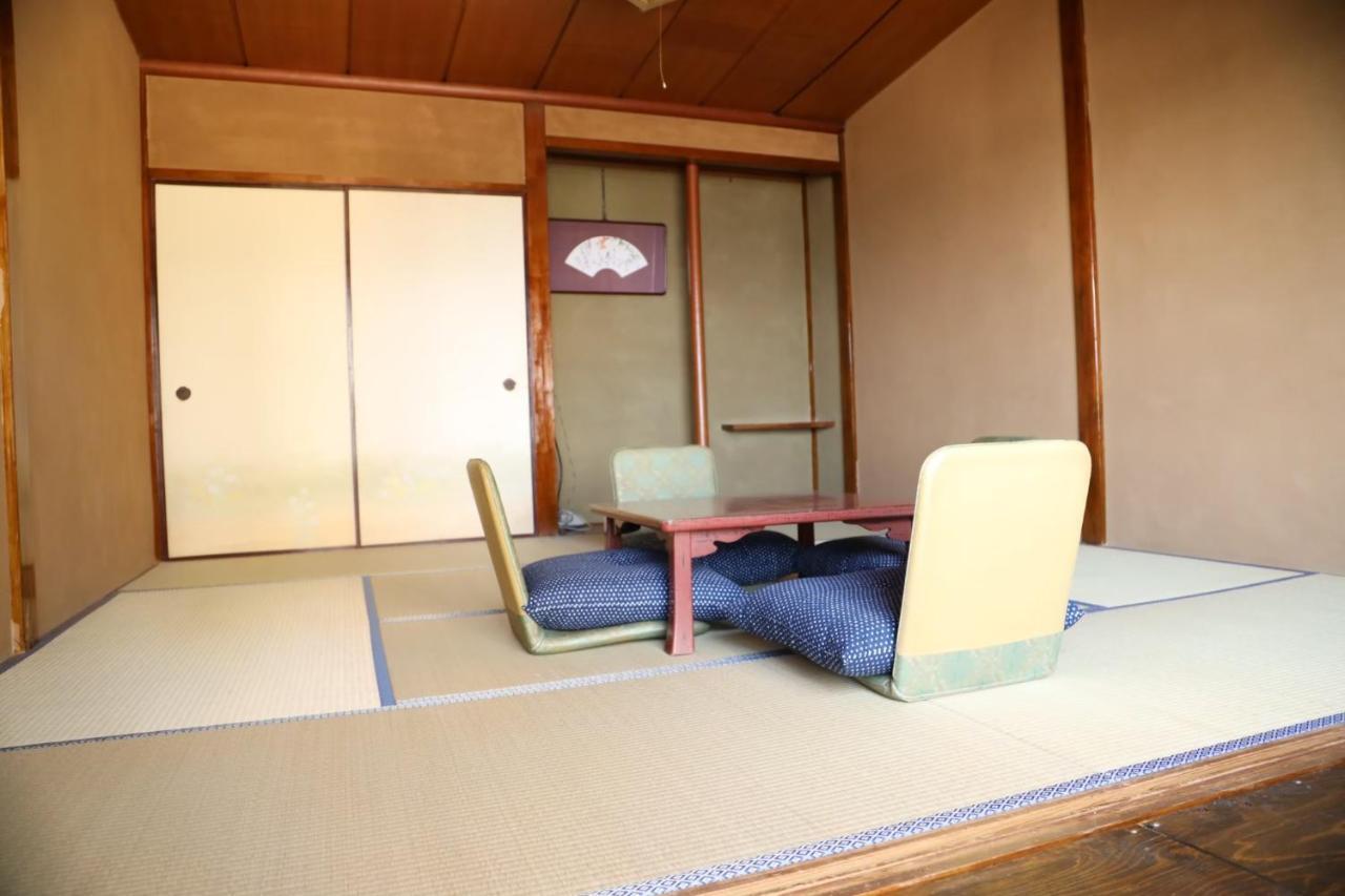Guesthouse Nishihara Atami  Esterno foto